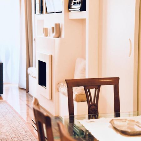 Chic And Elegant Apartment In The Heart Of Roma Exterior foto